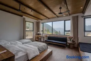Quzhou Rixi Mountain Middle Homestay - Image 3