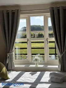 Grange Farm Cottages - Image 2