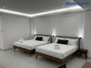 CS Junction Point - Family Deluxe Room FDR - Image 1