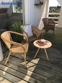 Dejligt værelse med eget bad og havudsigt - Image 4