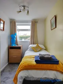 Garden Apartment - Image 2