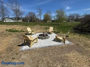 Country Cottage by the Bridge - Image 2