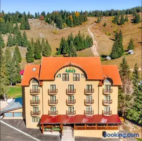 Hotel Aries - Image 1
