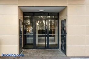 3 p 60 M2 Lesapparts Paris-Clichy terrasse équipée et wifi gratuit - Image 3