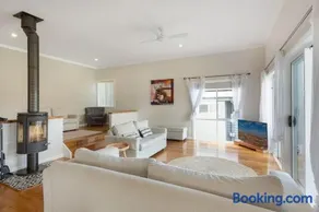 8 Sunnyside Crescent Kianga - Image 3