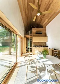Architectural Cabin 18 mins to Catamount - Image 2