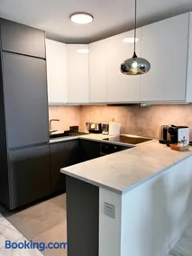Crown Apartments with Sea View - Image 3