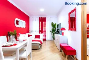 Red Chic Roma - Image 2