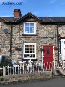 Maytree Cottage. Compact home in Mid Wales. - Image 2