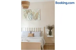 Circle Inn - Image 1