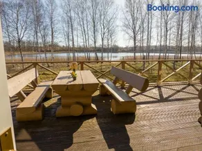 Private lakeside holiday house with fireplace, sauna, hot tub - Ezernams Dzintars - Image 3