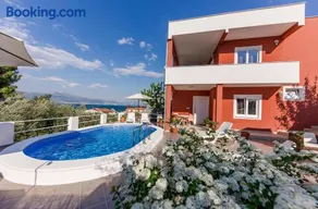 Holiday Villa Nostra - Image 1