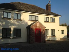 Cherry Farmhouse - Image 1