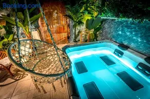 Jungle Caverne- spa privé, logement atypique - Image 1