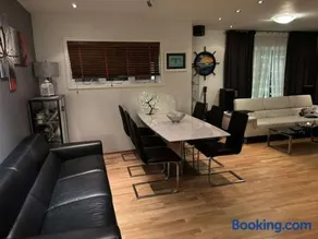 sailors house - Image 2