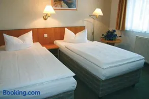 Hotel Kubrat an der Spree - Image 3