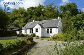 Teal Cottage - Image 1