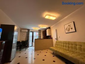 Botabara 312 Beach Front Apartment - Image 2