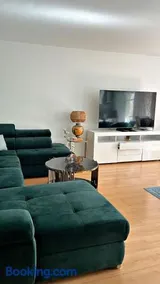 Bright Family Apartment with Terrace - Image 4