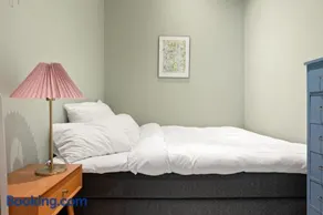 Dining Apartments l Restaurants with sea I City Traveller & Workspace - Image 3