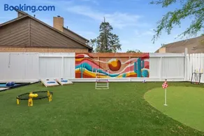 Heated Pool Sleeps 15 Near Houston - Image 2