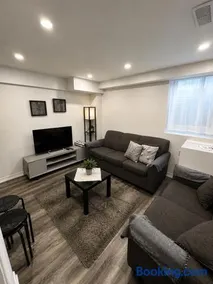 Cozy Apartment in the Greater Toronto Area - Image 3