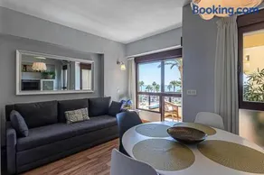 Encantador apartamento en primera línea de playa - Image 2