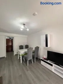Como en casa en el centro de Torrejón - Image 1