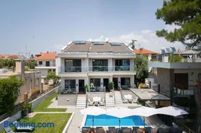 Renaissance Experience Village - Image 1