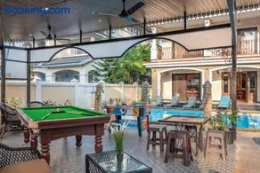 Private Luxury Home With Spacious Design - Image 2