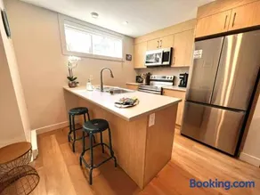 3732 Underground Cozy Stay in Royal Bay - Image 4