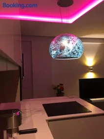 Premium Apartment Yumbo WIFI A/C - Image 3