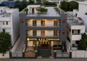 Hotel A P S Townhouse - Image 1