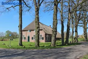 B&B Lhee - Image 1