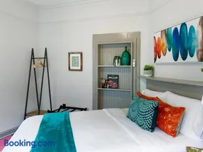 Charming Savannah Townhouse Walk to Forsyth Park Downtown - Image 2