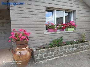 Maisonnette indépendante 4 personnes jardin terrasse - Image 4