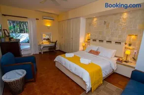 Sunny Beach Villa - Image 2