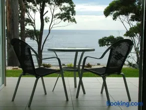 Mollymook Beach Waterfront - Image 2