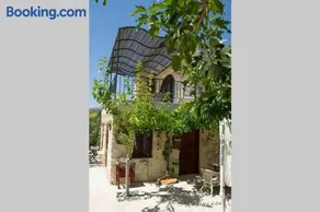 Petite Olive House - Image 1