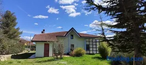 Pia's house garden - Image 2