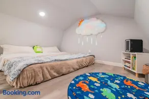 Tiny house with smart bidet and water purify-system - Image 2