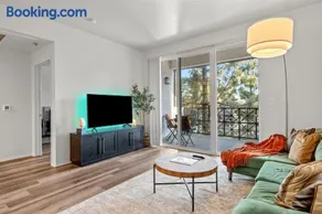 Luxury 2BDR with Parking & Pool - Marina del Rey - Image 5