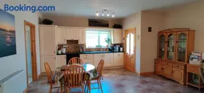 Ferry View Cottage - Image 4