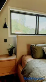 Ashwood AFrame - Secluded Riverfront Luxe - Image 5