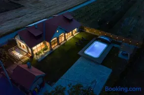 Villa Zora Karanac - Image 1