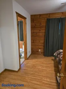 Green Bear Cabin - Image 4