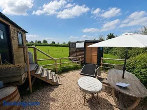 Wiltshire Weavers Hut - Image 2