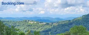 Mountain View Getaway - Image 4