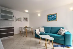 Degrassi Square Apartments - Image 4