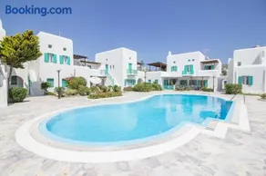 Pineapple House Mykonos - Image 1